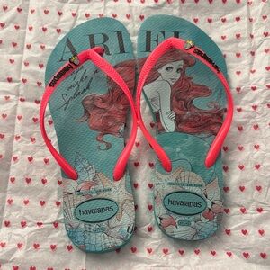 Havaianas Ariel Flip Flops with Coral Straps